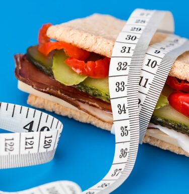 การลดน้ำหนักแบบIF คืออะไร ช่วยอะไรได้บ้าง?